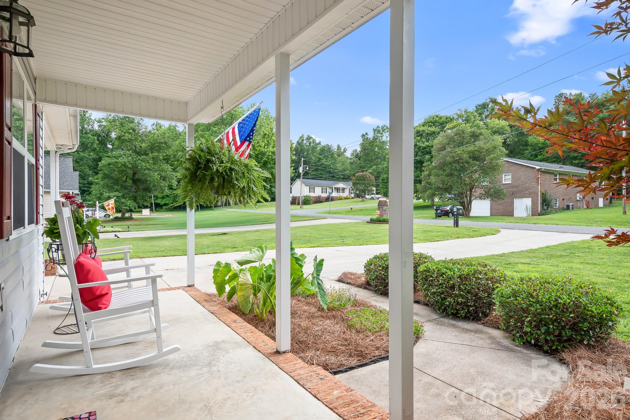 218 Vernon Street — Cherryville