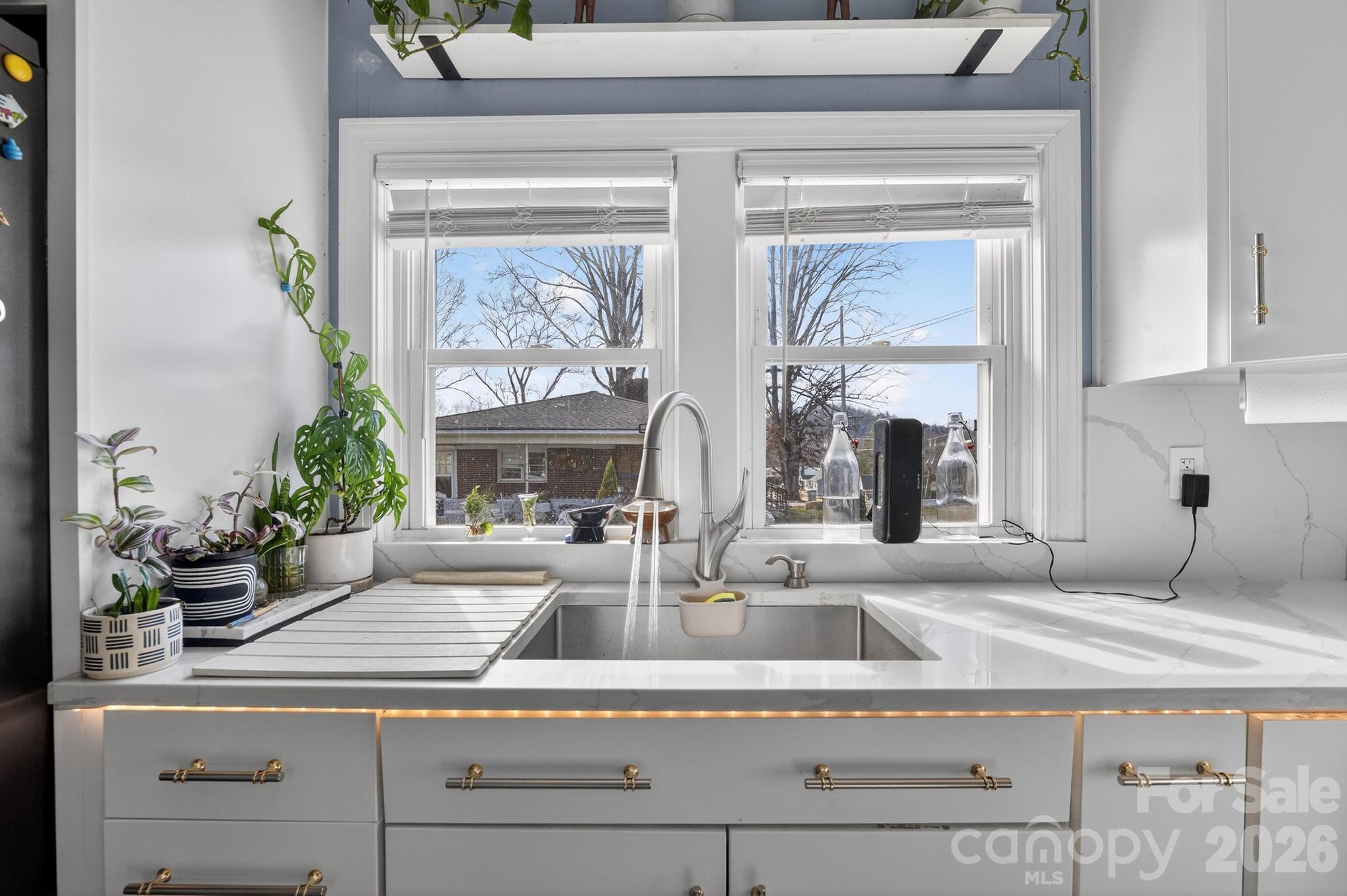 105 Countryside Drive SW — Lenoir
