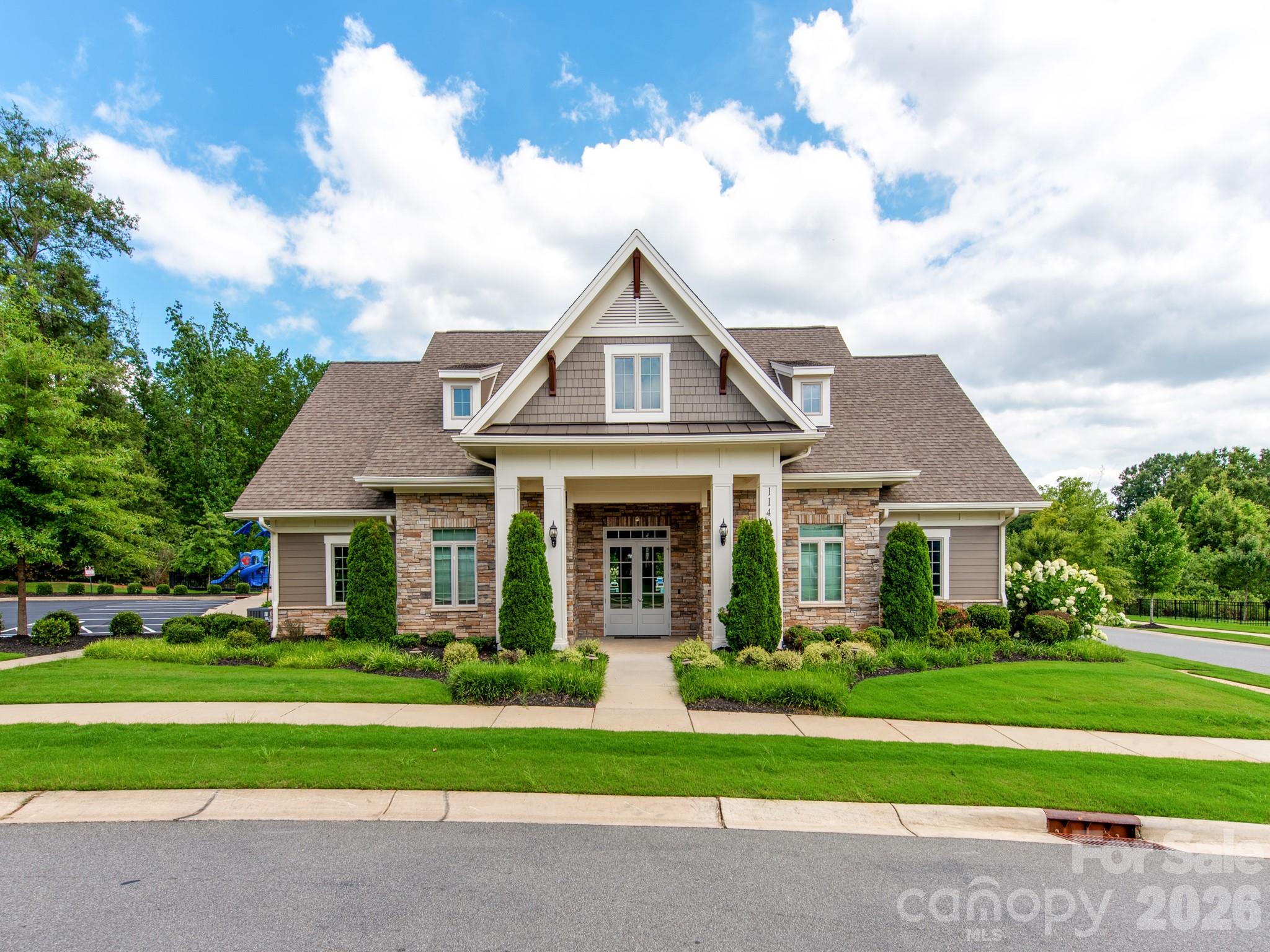 11013 Charmont Place — Huntersville
