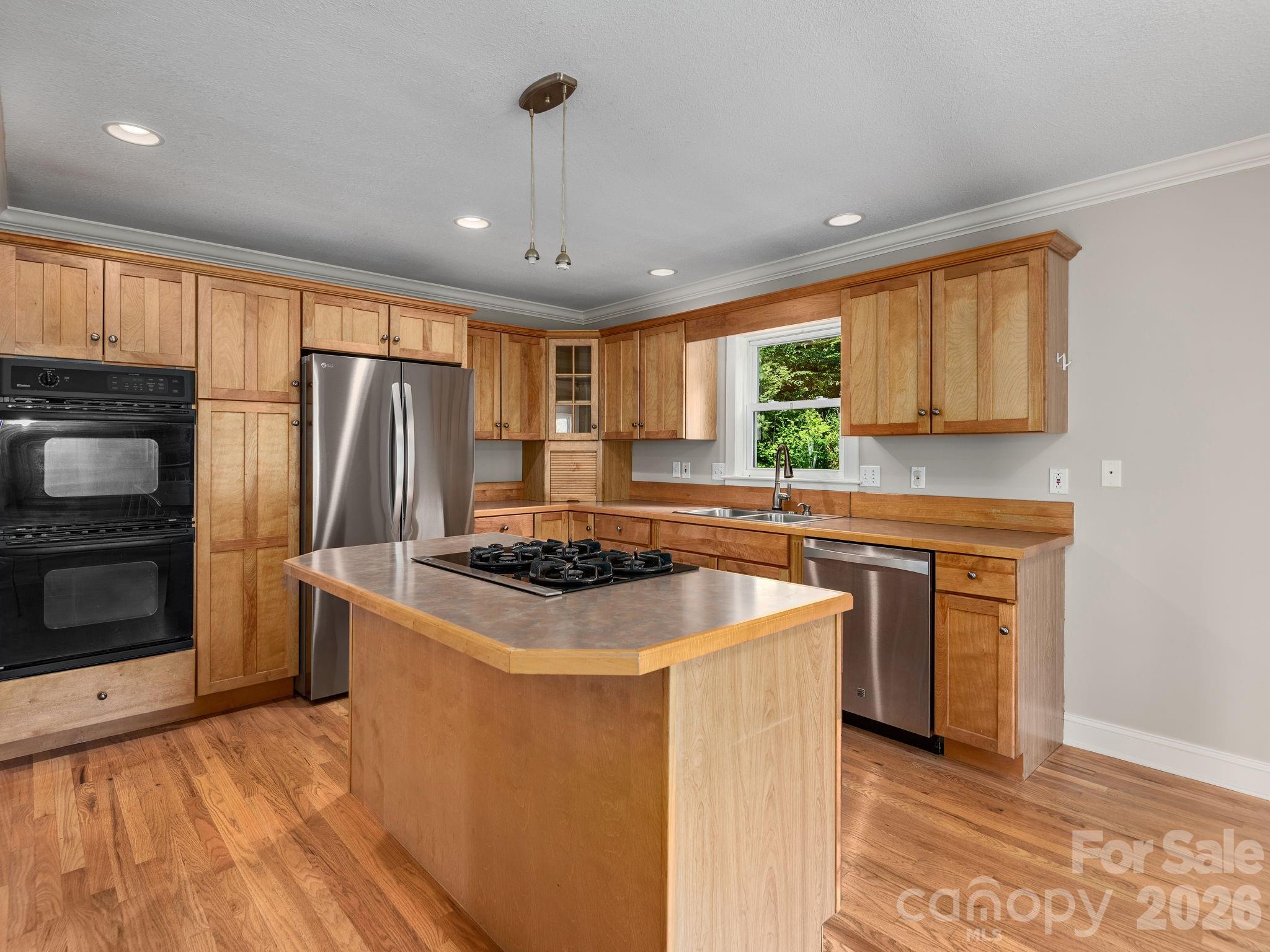 30 Apple Tree Way — Asheville