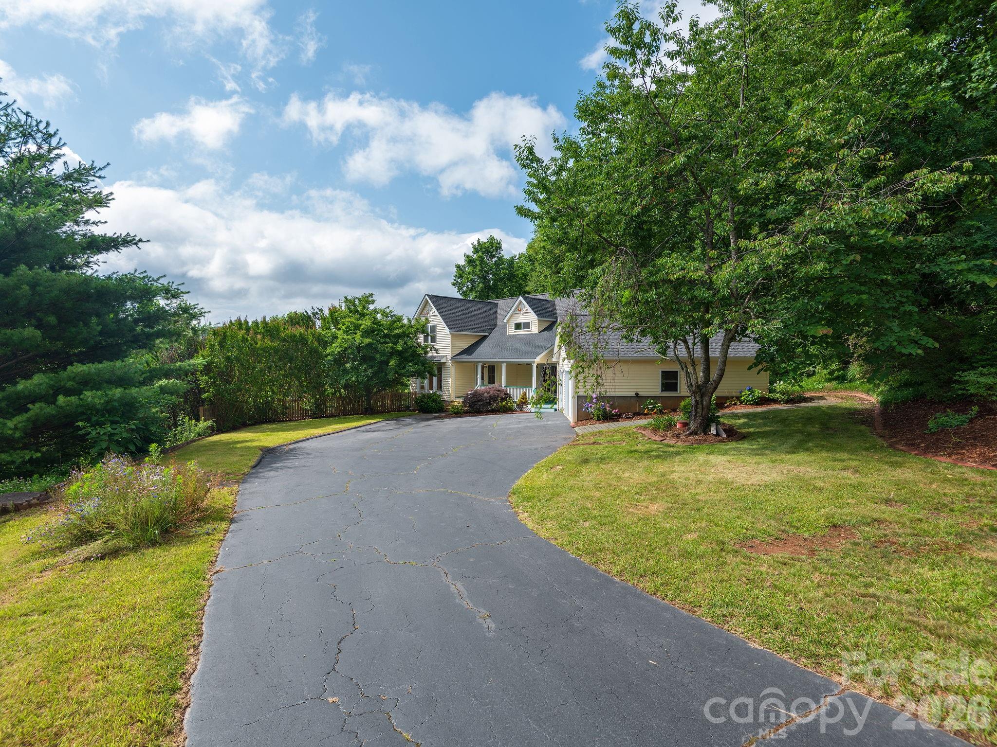 30 Apple Tree Way — Asheville
