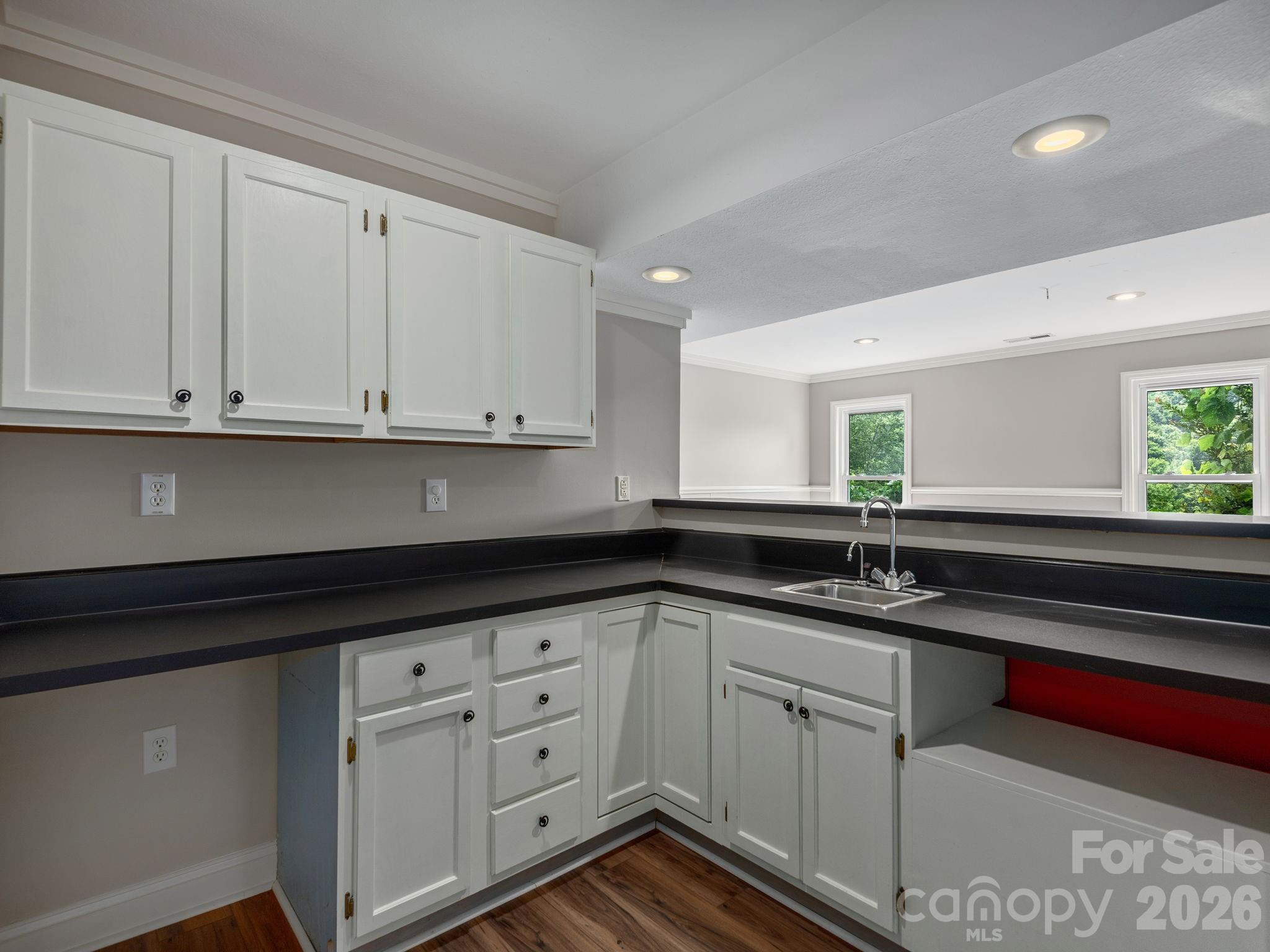 30 Apple Tree Way — Asheville