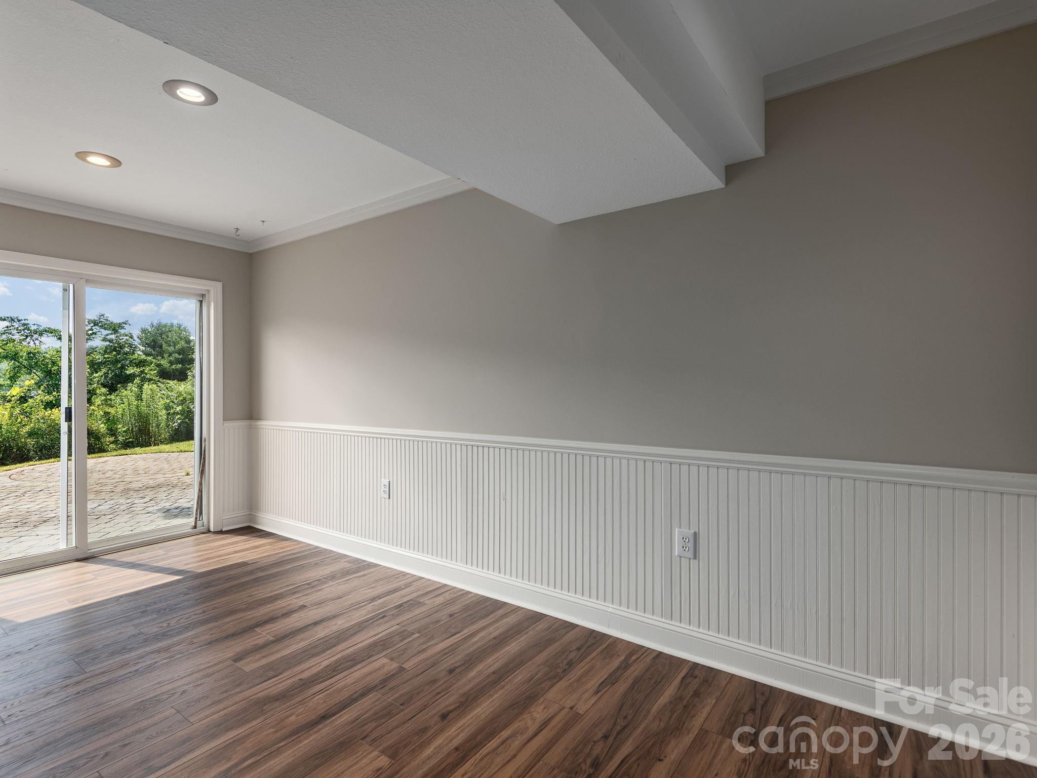 30 Apple Tree Way — Asheville