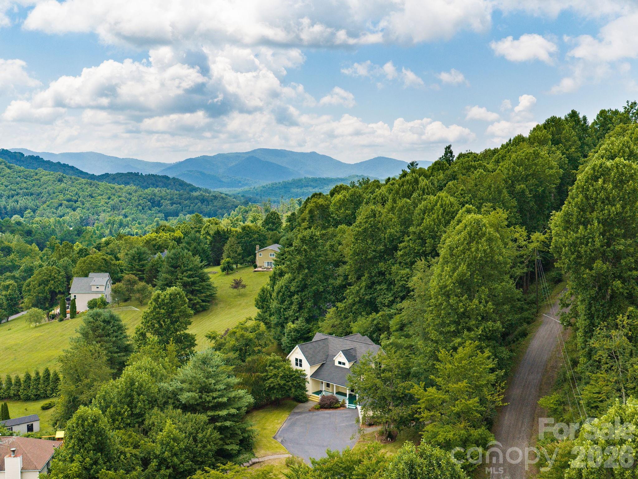 30 Apple Tree Way — Asheville