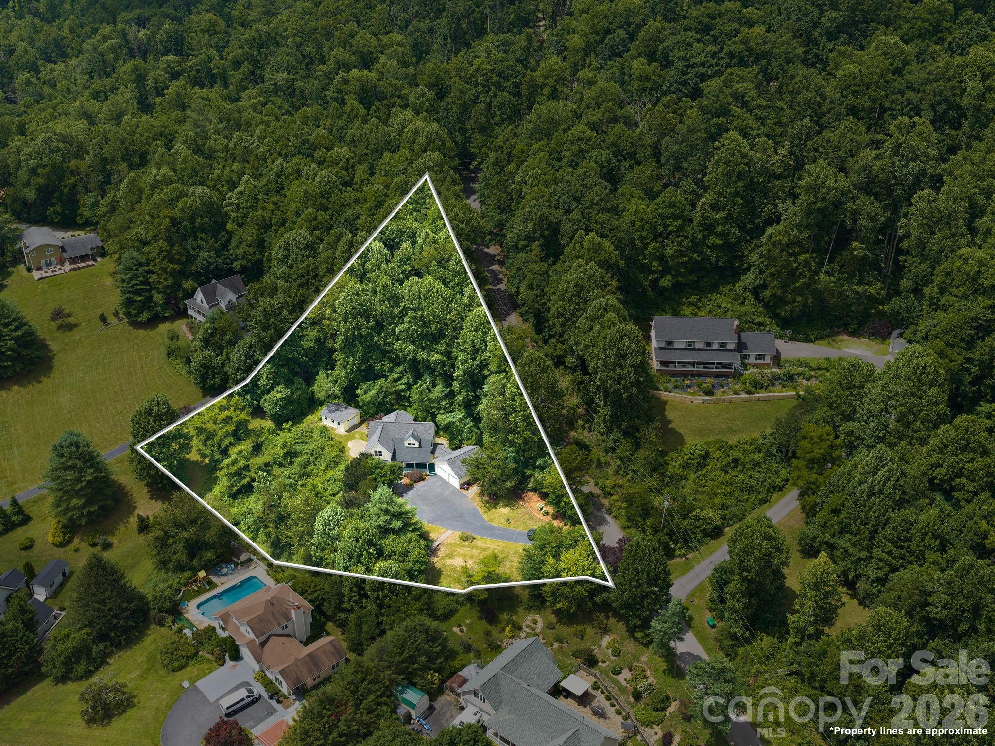 30 Apple Tree Way — Asheville
