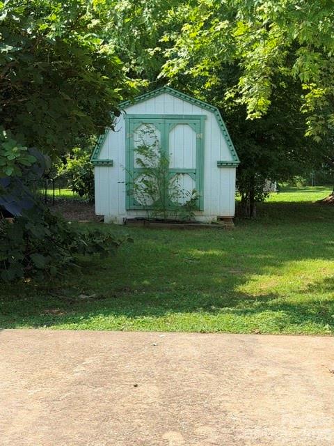 620 Rutherford Road — Marion