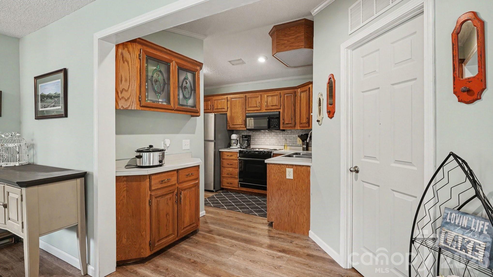 113 Lake View Drive — New London