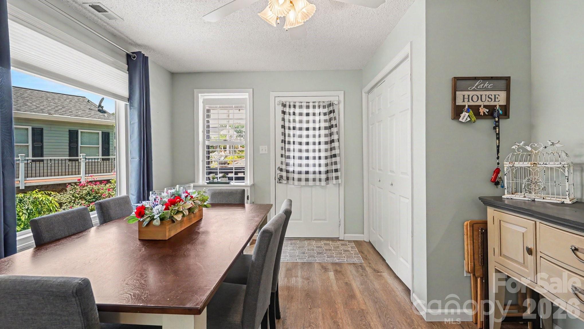 113 Lake View Drive — New London