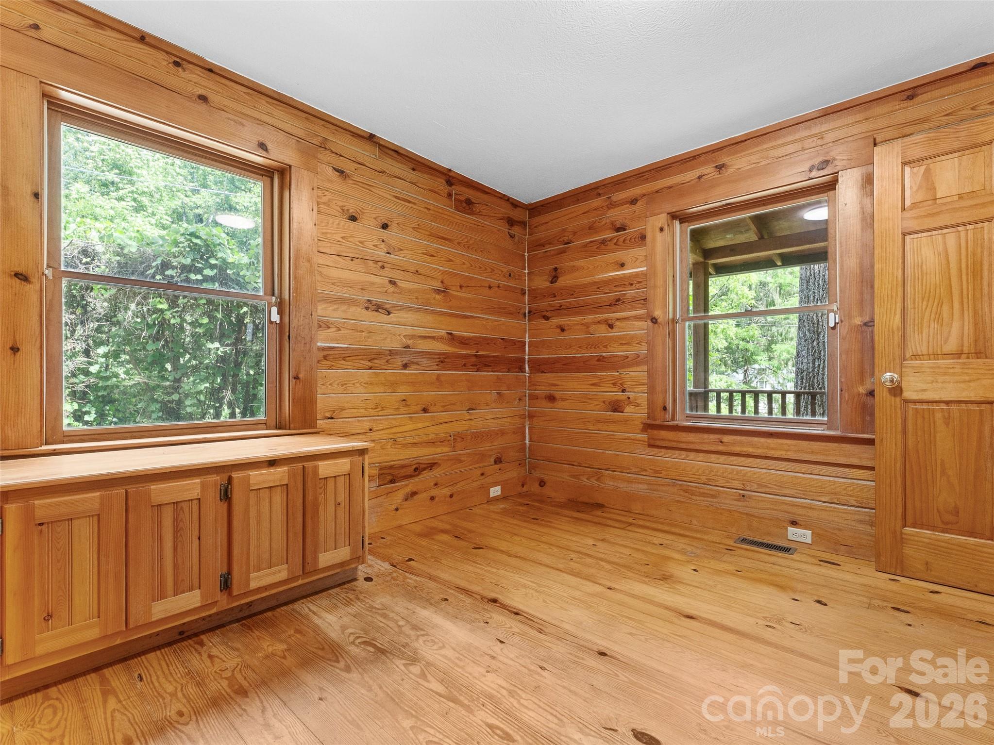 549 Henderson Street — Saluda