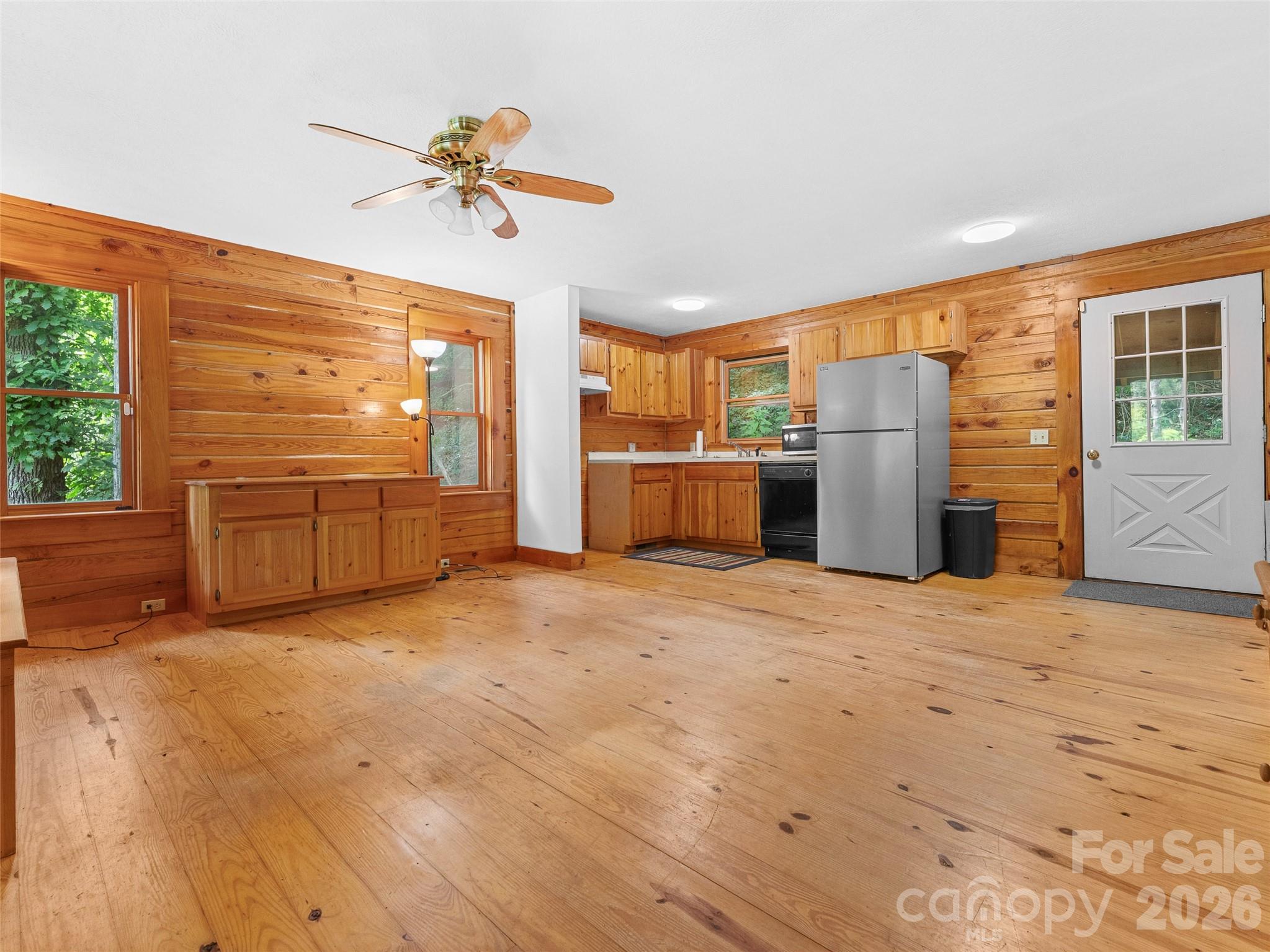 549 Henderson Street — Saluda