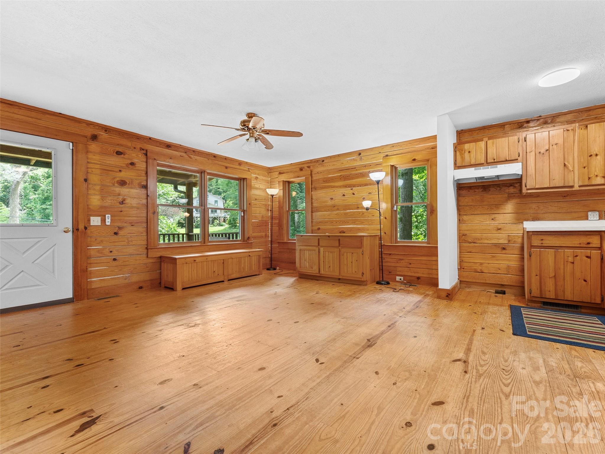549 Henderson Street — Saluda