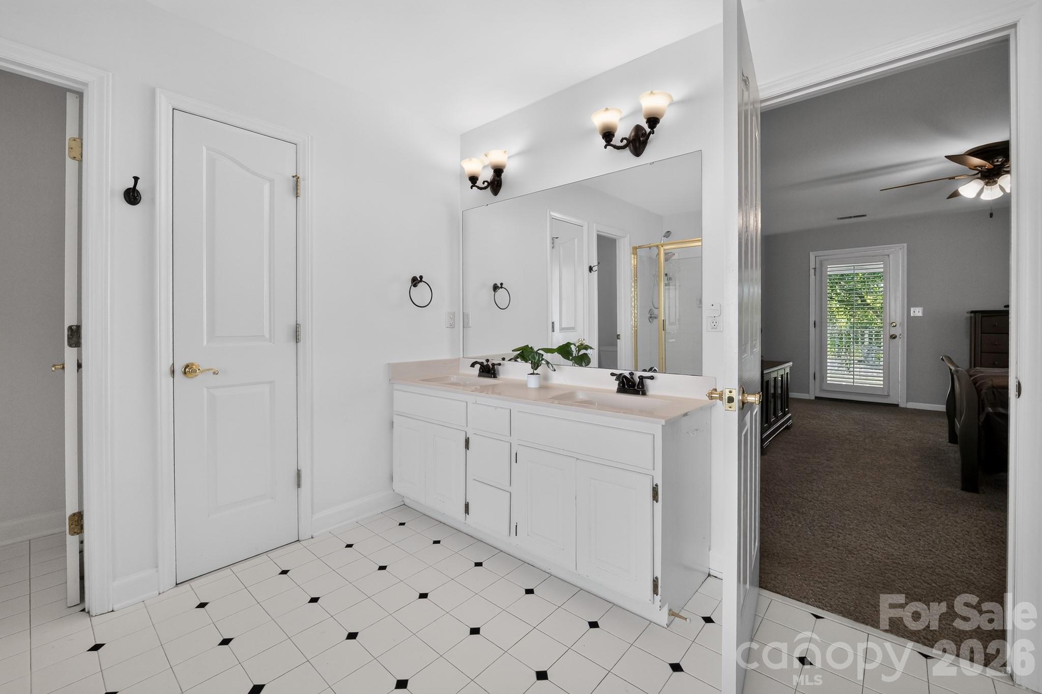 516 Shelton Street — Charlotte