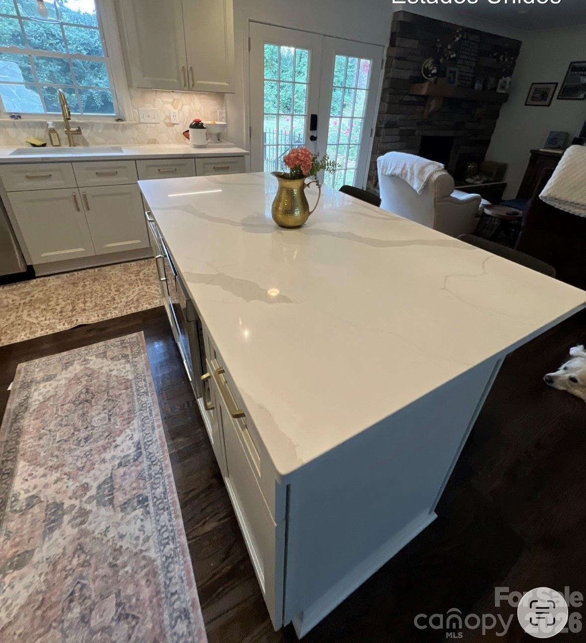 4124 Randolph Road — Charlotte
