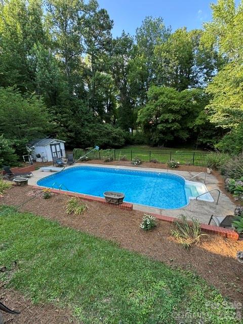 606 N Pine Lane — Wadesboro