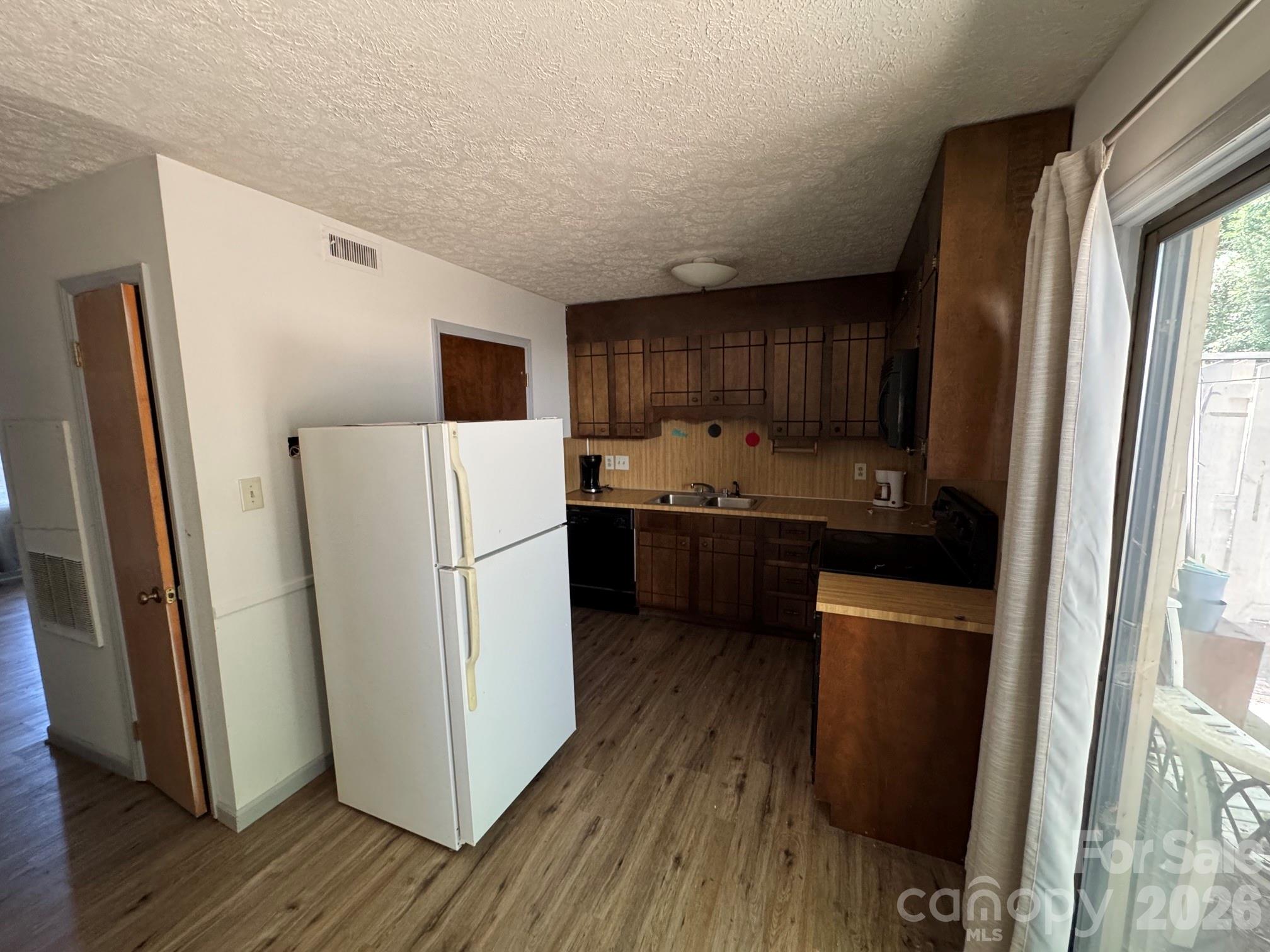 224 14th Avenue SE #D — Hickory