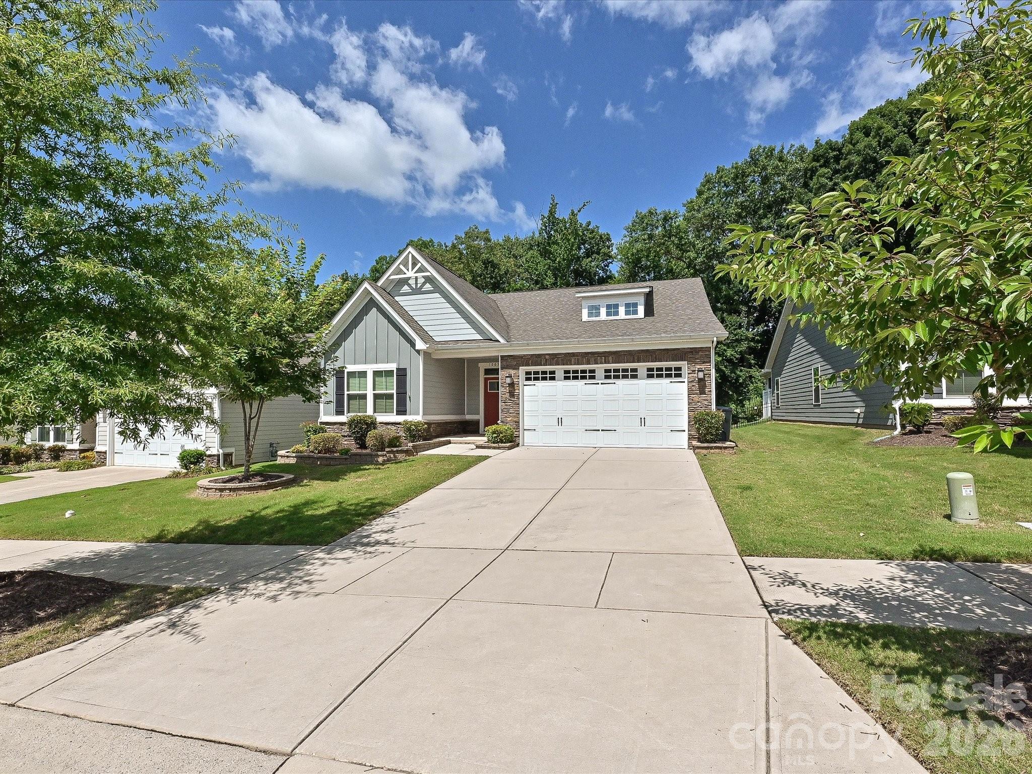 10038 Lilac Court — Charlotte