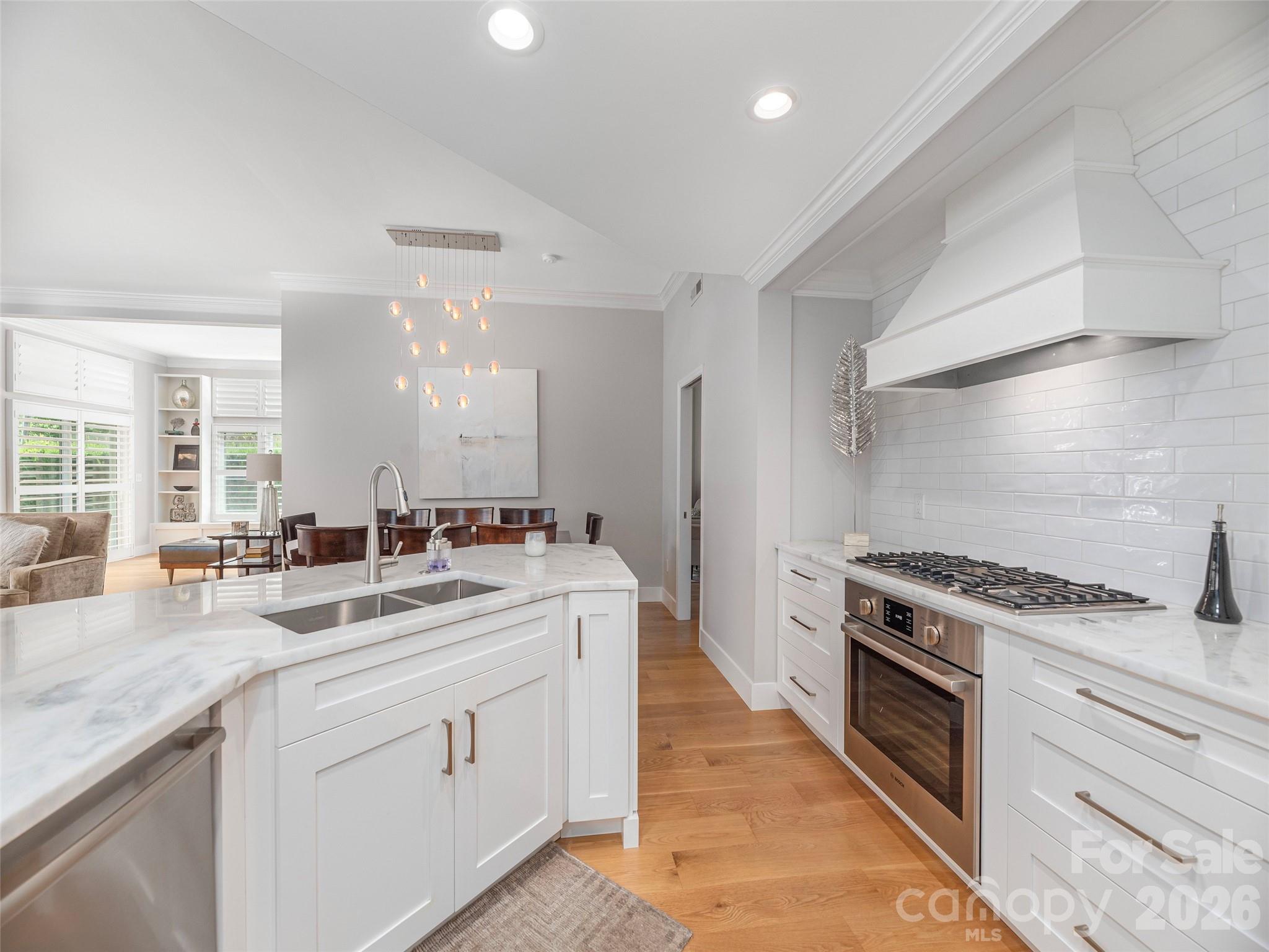 34 Dover Street — Asheville