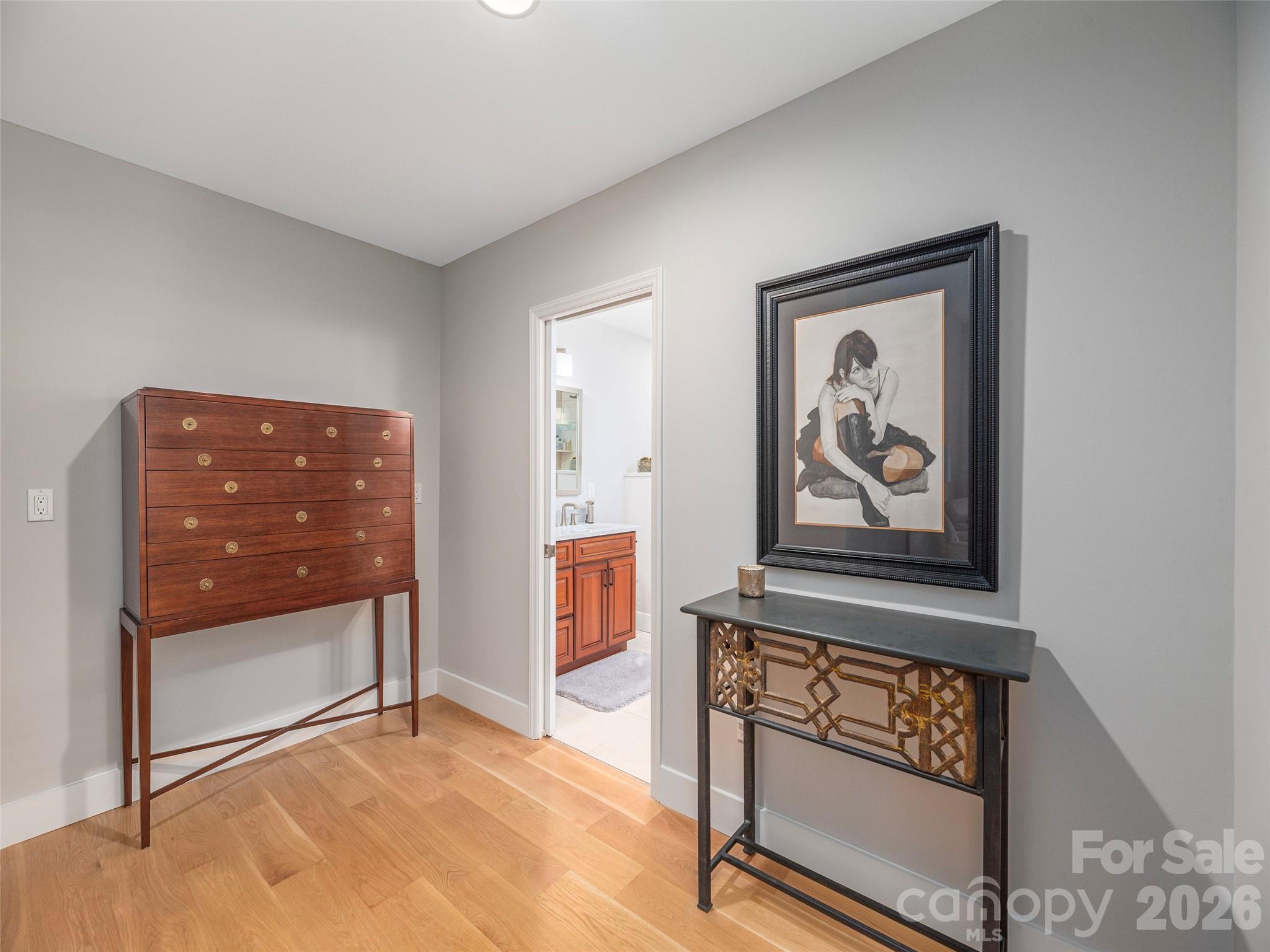 34 Dover Street — Asheville