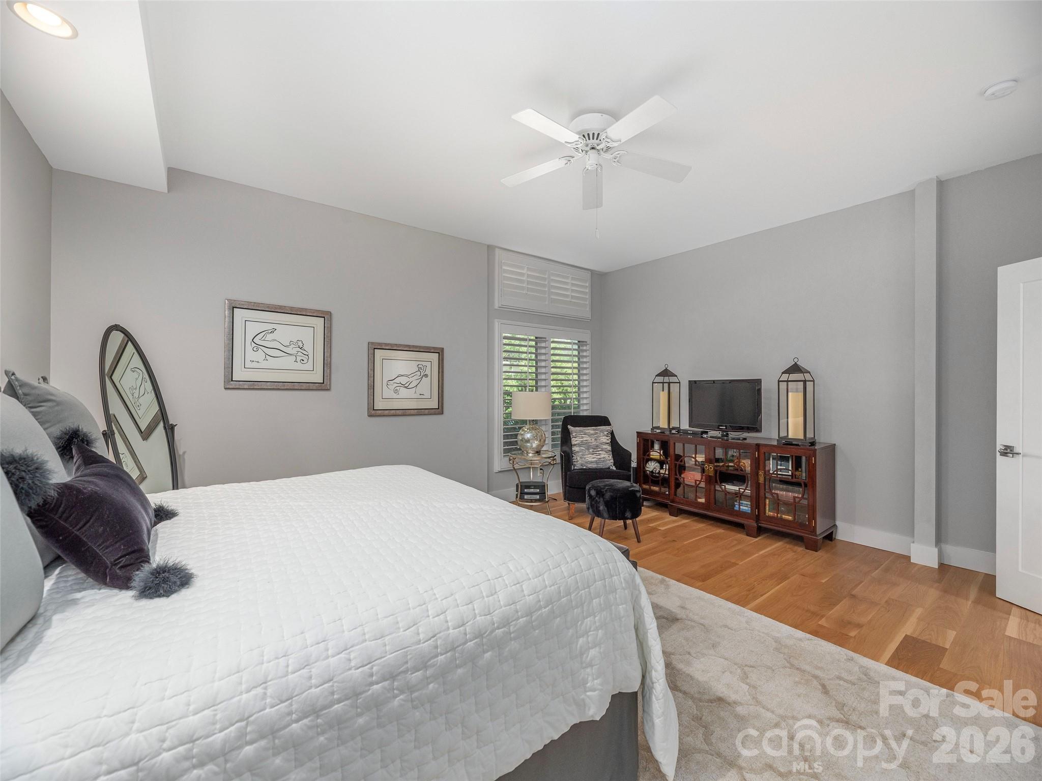 34 Dover Street — Asheville