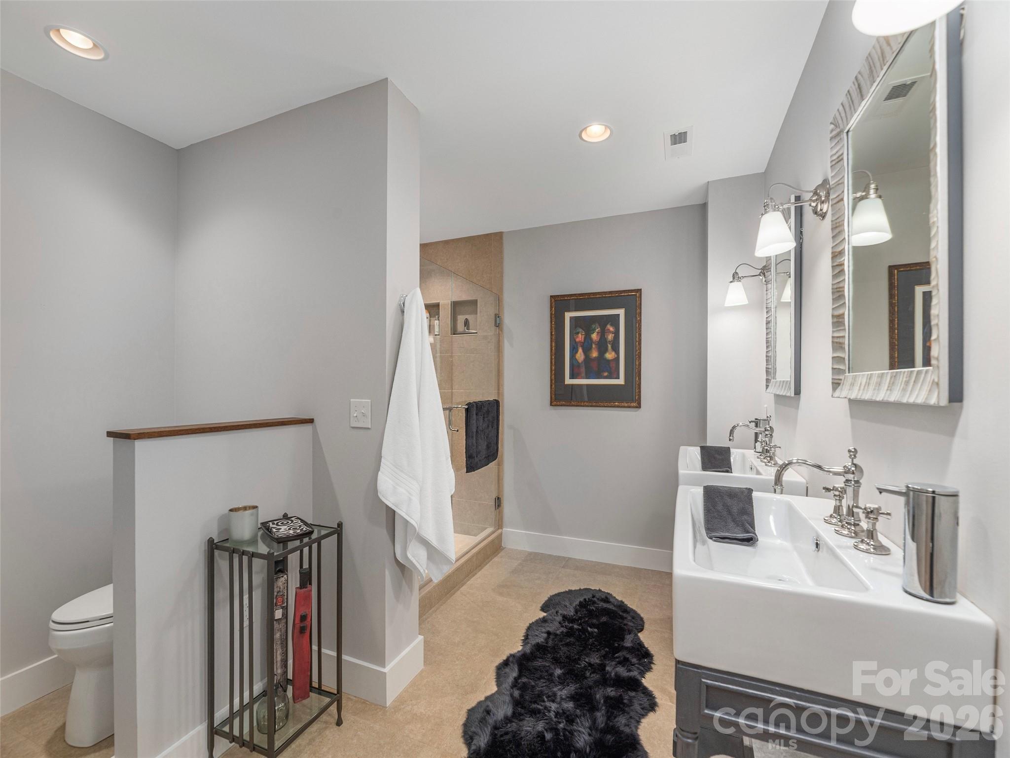 34 Dover Street — Asheville