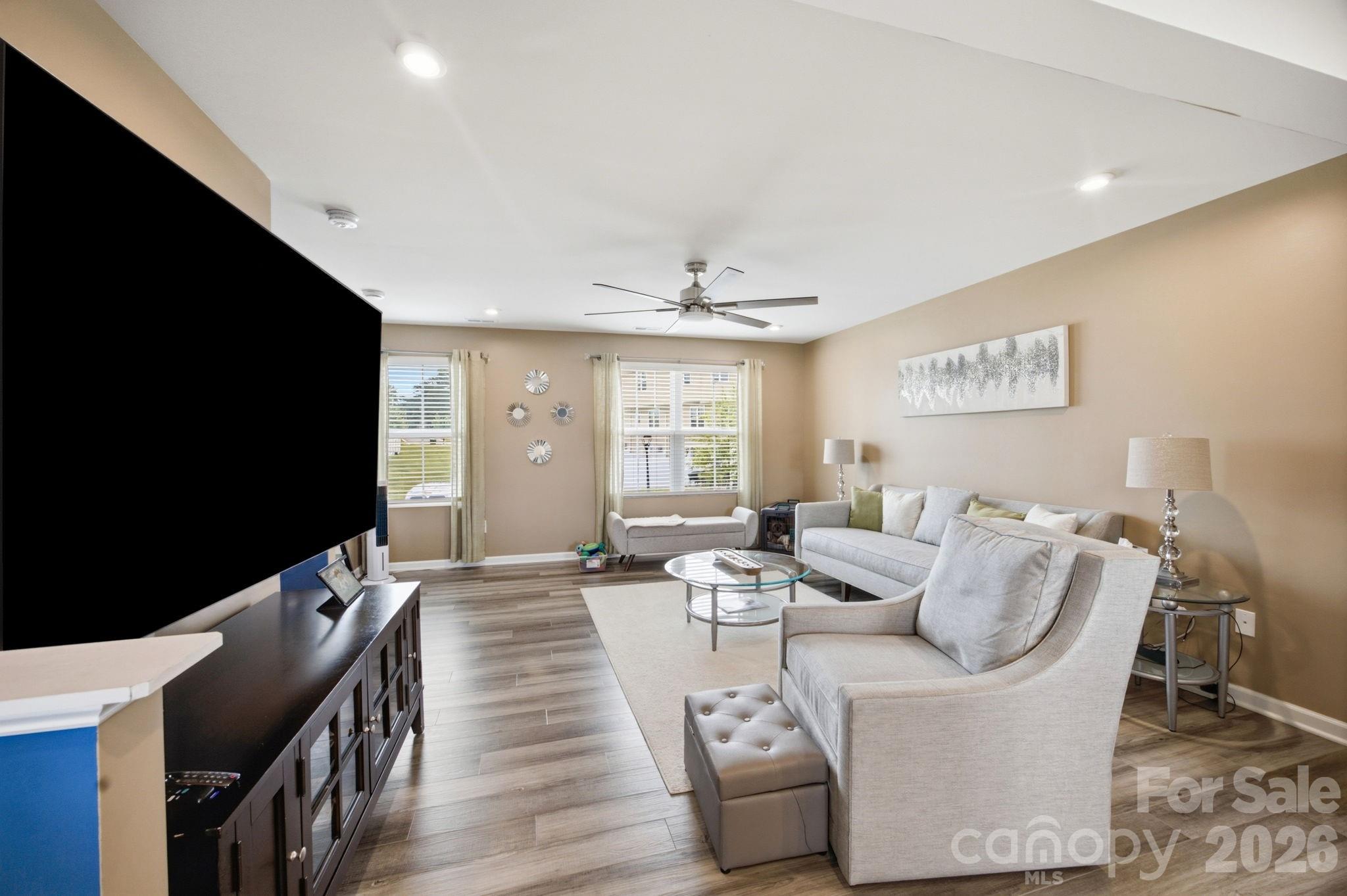 6121 Cutwater Circle — Charlotte