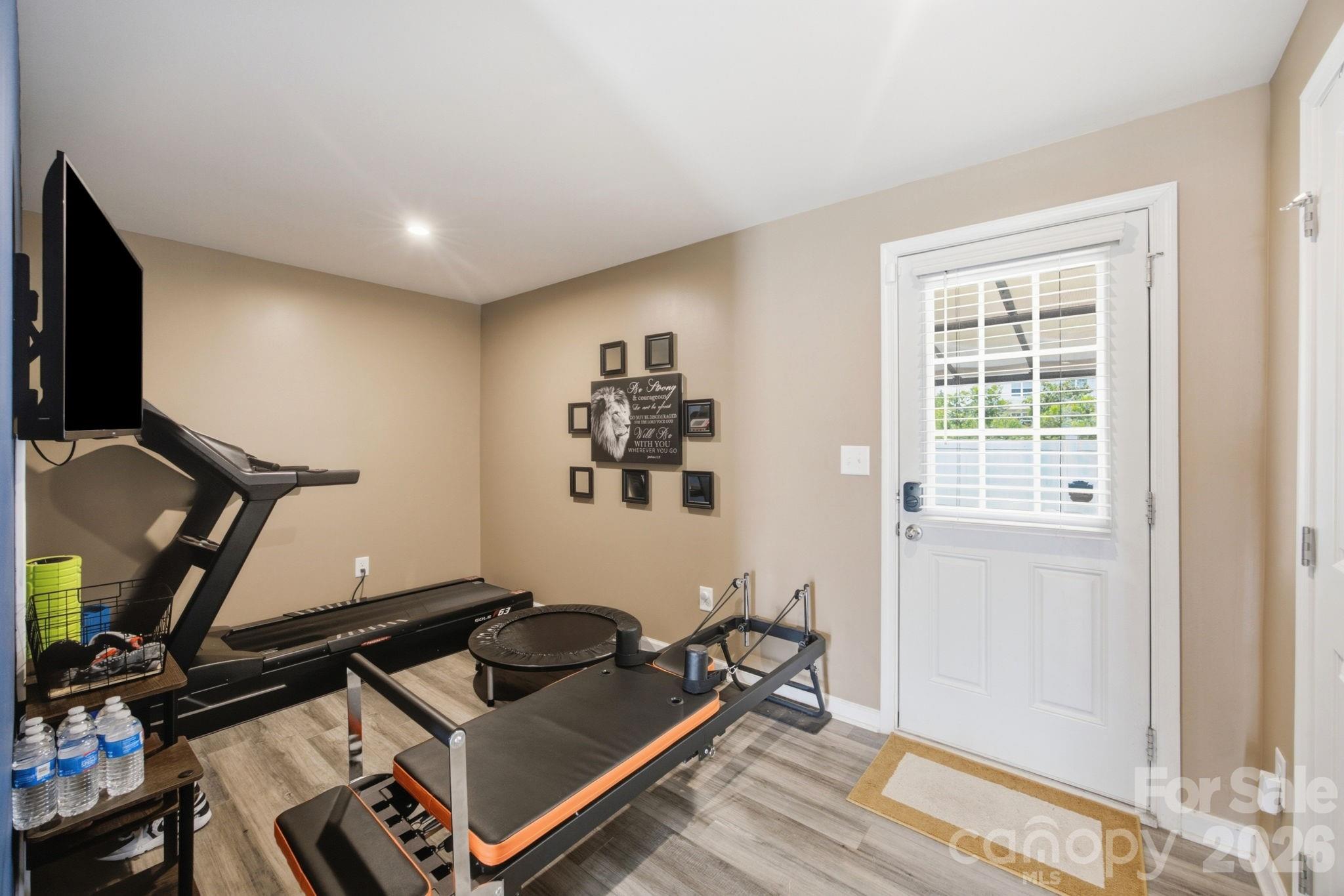 6121 Cutwater Circle — Charlotte
