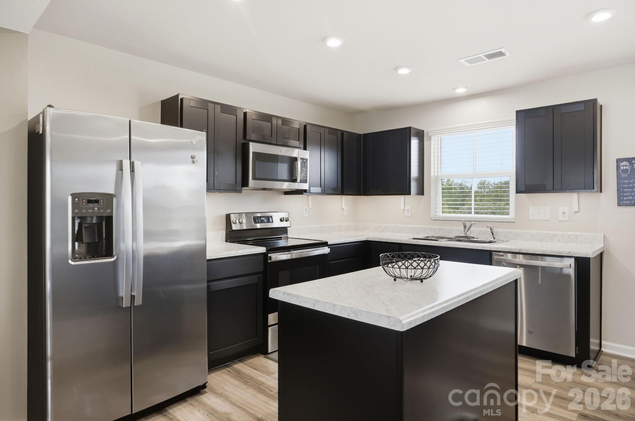 6121 Cutwater Circle — Charlotte
