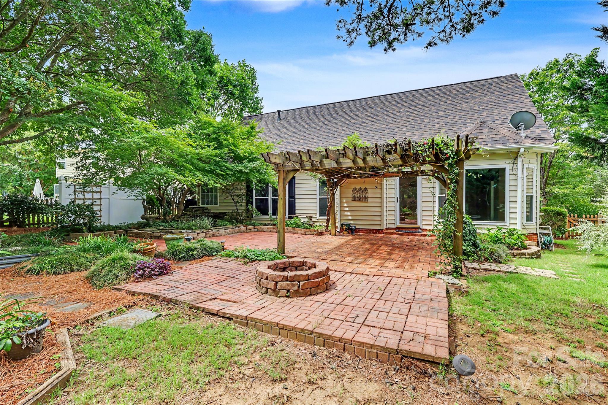 308 Braxton Drive — Indian Trail