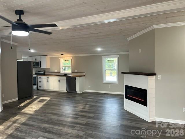 204 A L Fox Road — Taylorsville
