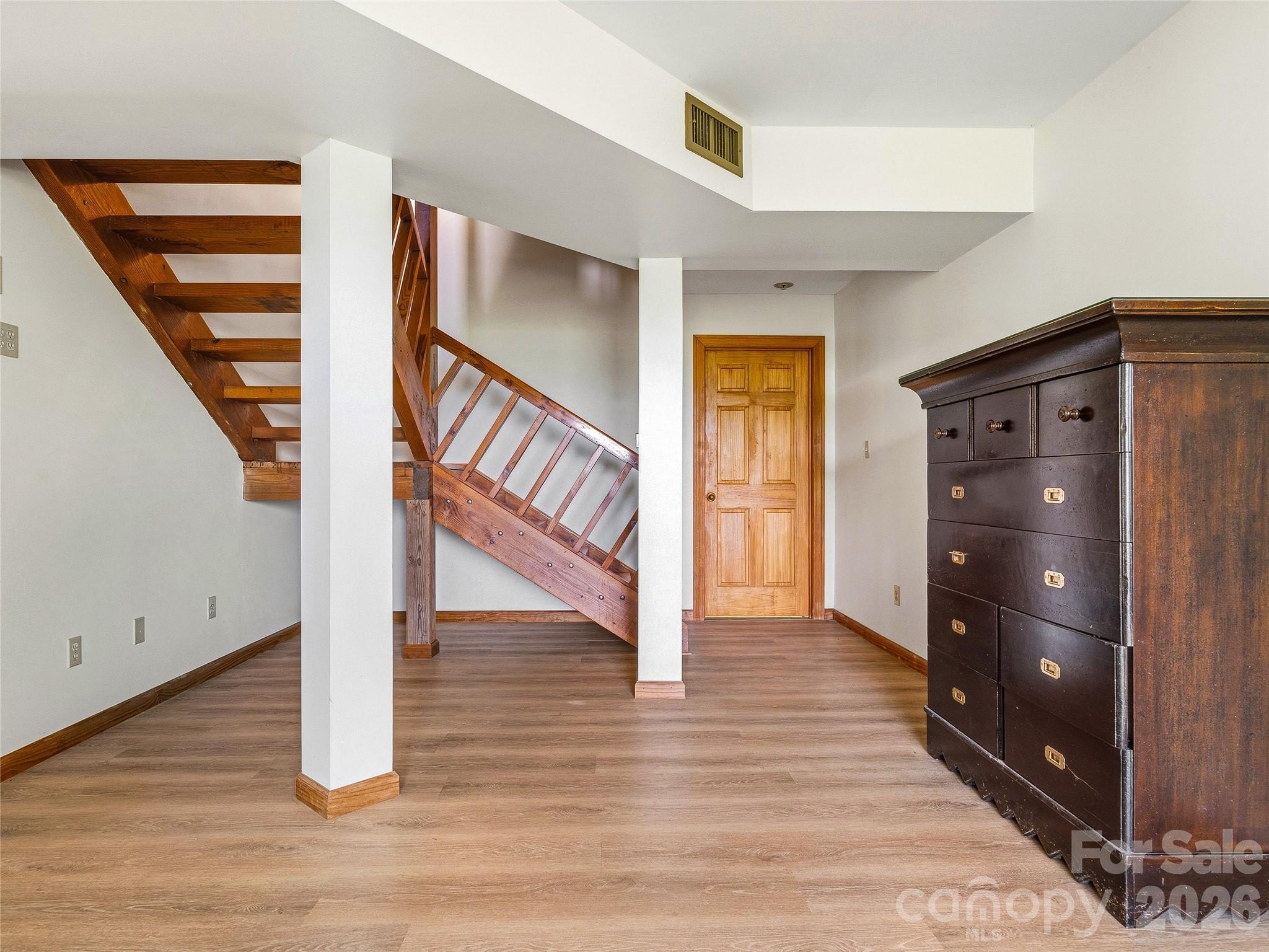 1856 Lickskillet Road — Burnsville