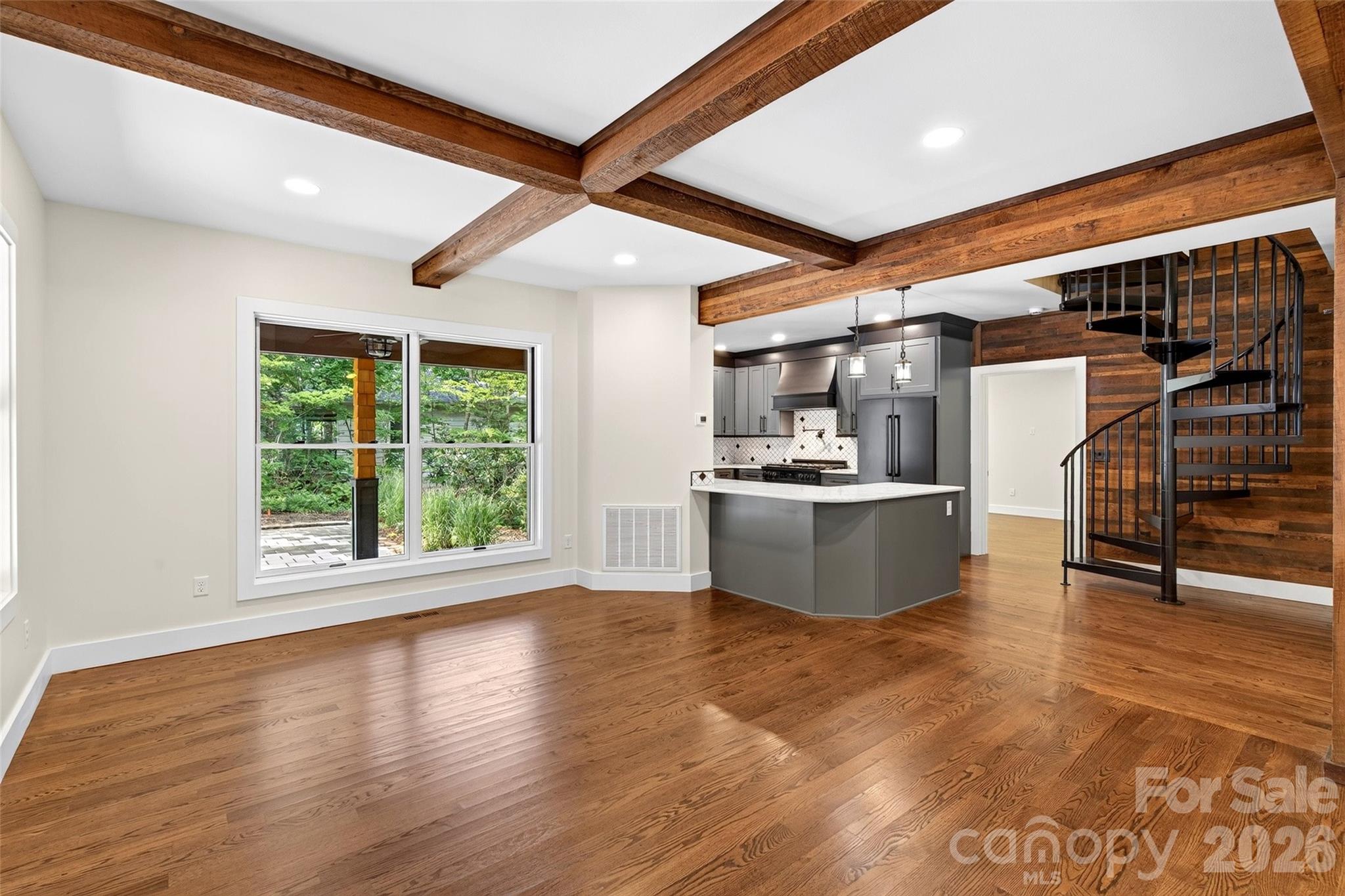 78 Tupper Road — Black Mountain