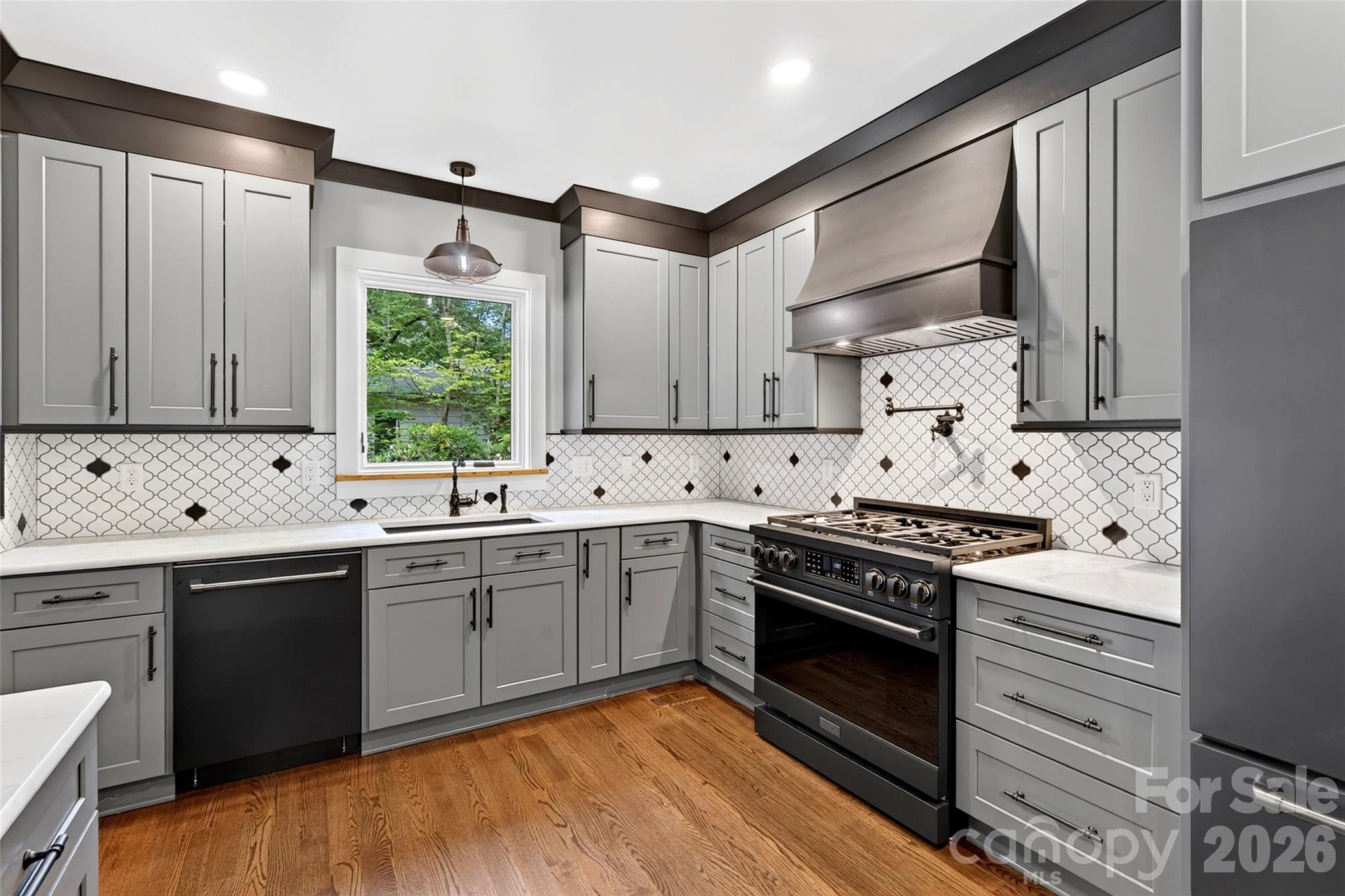 78 Tupper Road — Black Mountain