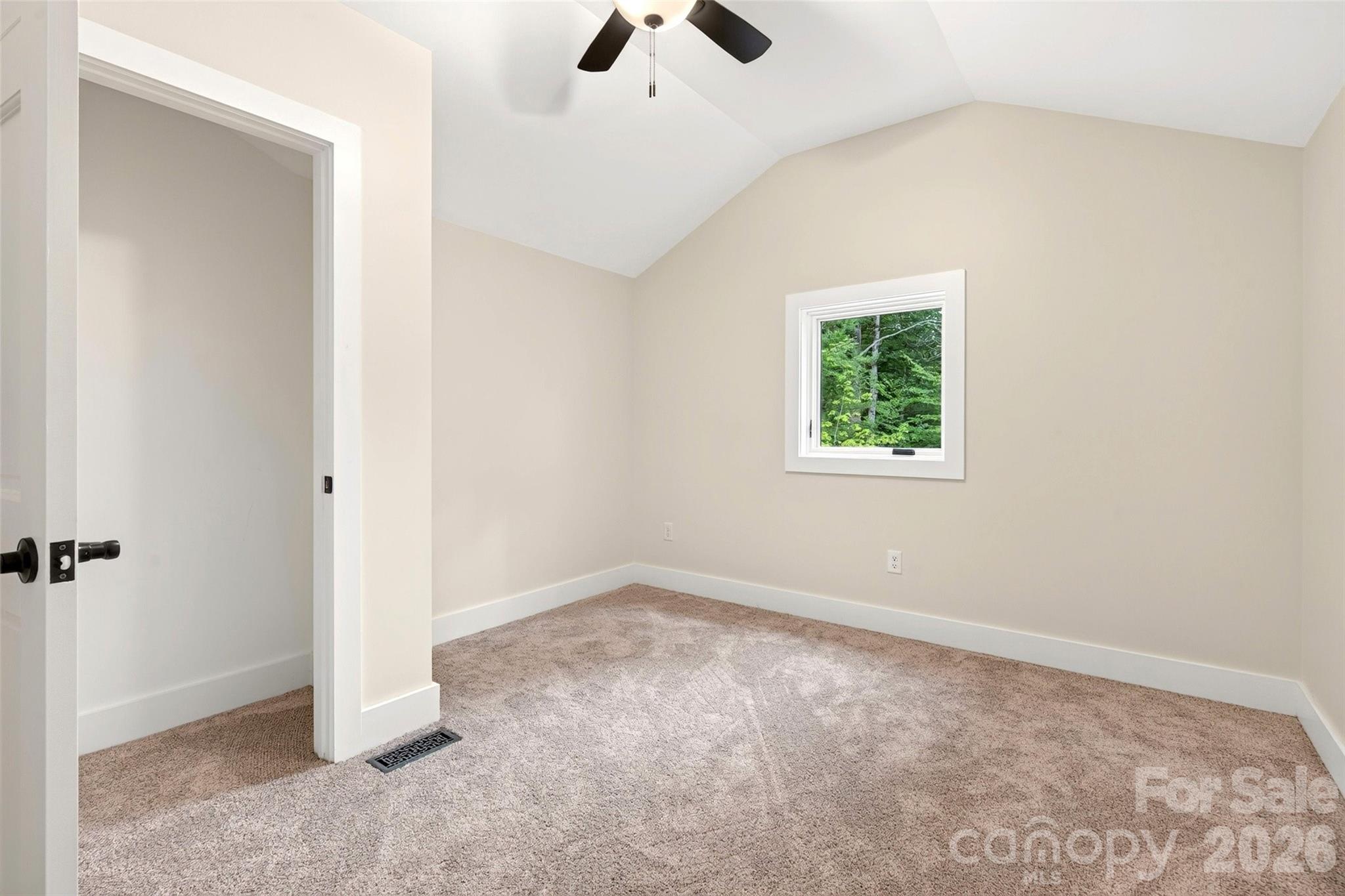 78 Tupper Road — Black Mountain