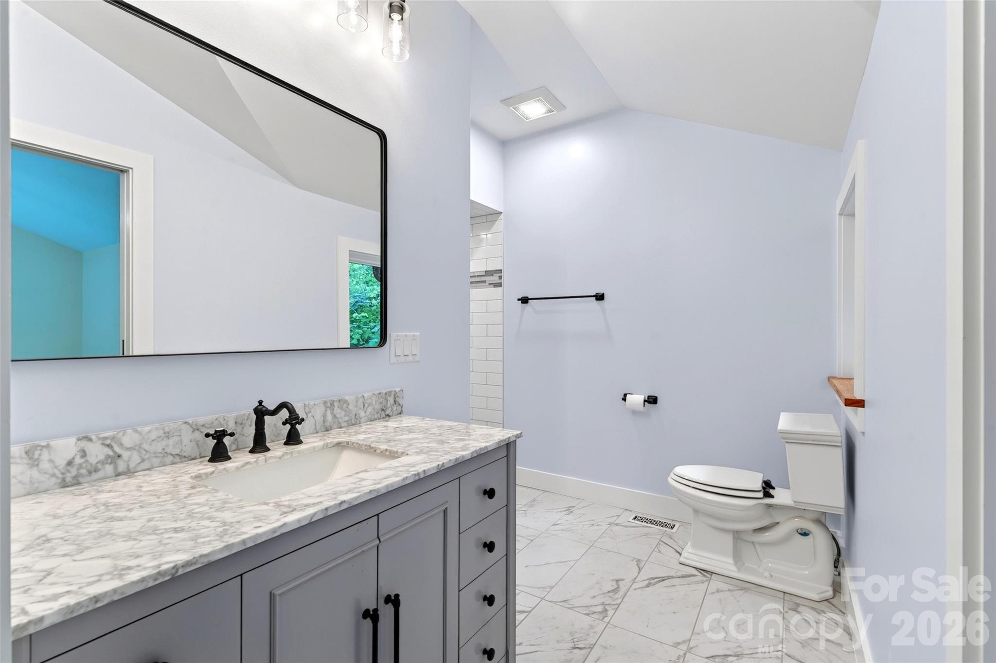 78 Tupper Road — Black Mountain