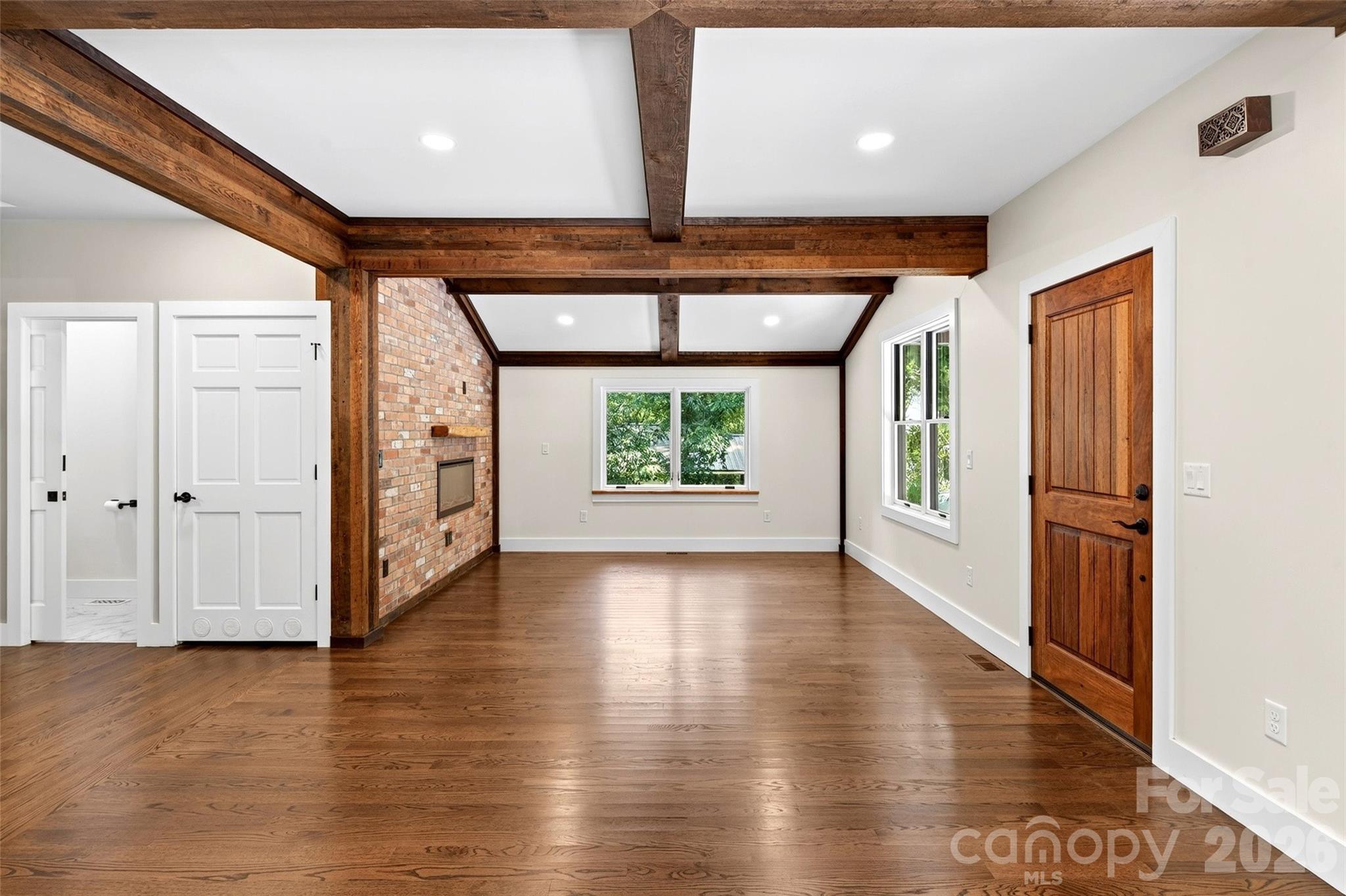 78 Tupper Road — Black Mountain