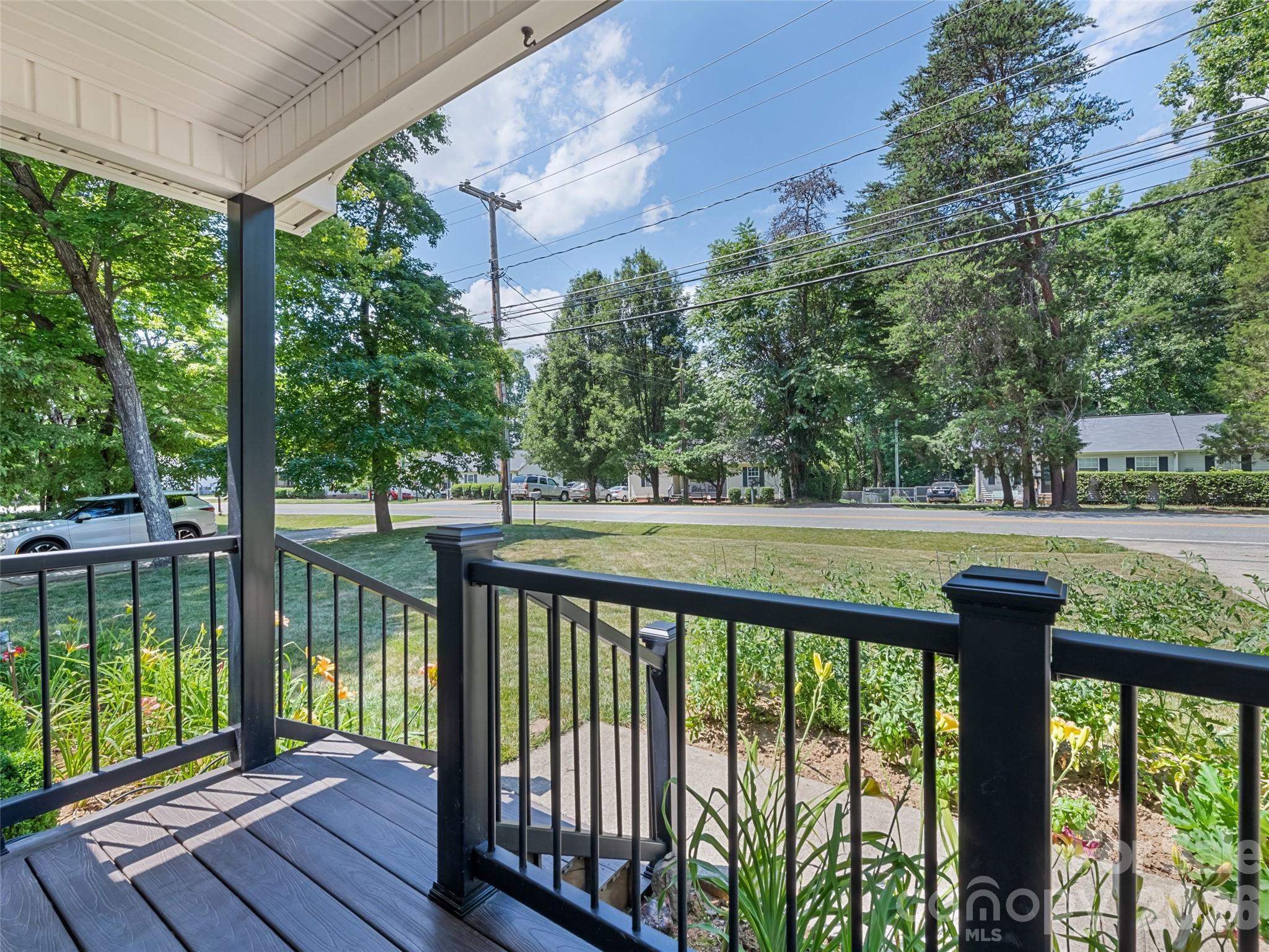 515 Westover Drive — High Point
