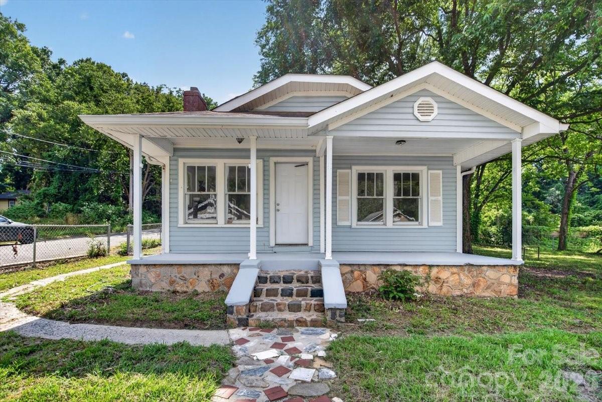 401 Pryor Street — Gastonia