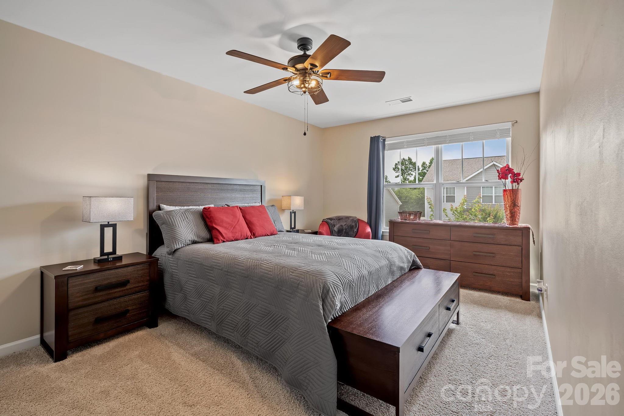 10 Benedict Lane — Weaverville