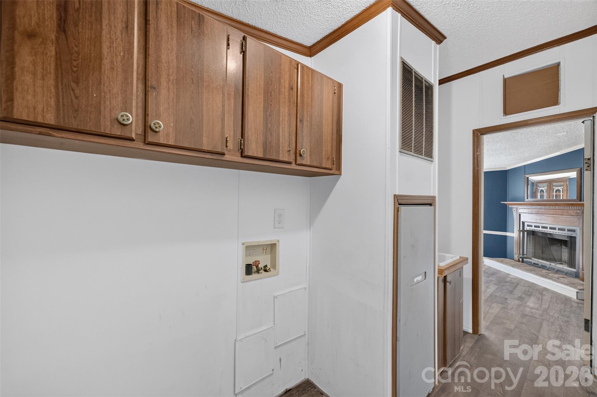2596 Midnight Drive — Claremont