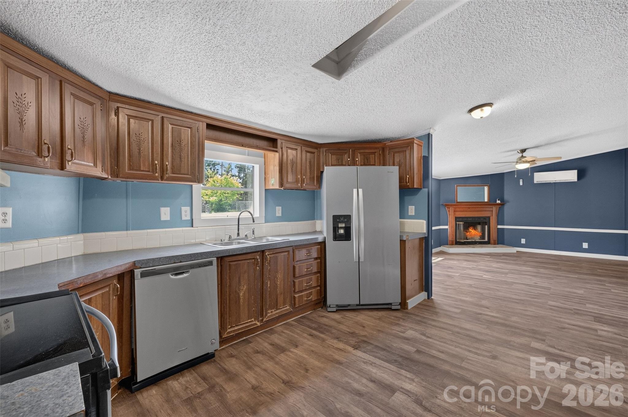 2596 Midnight Drive — Claremont