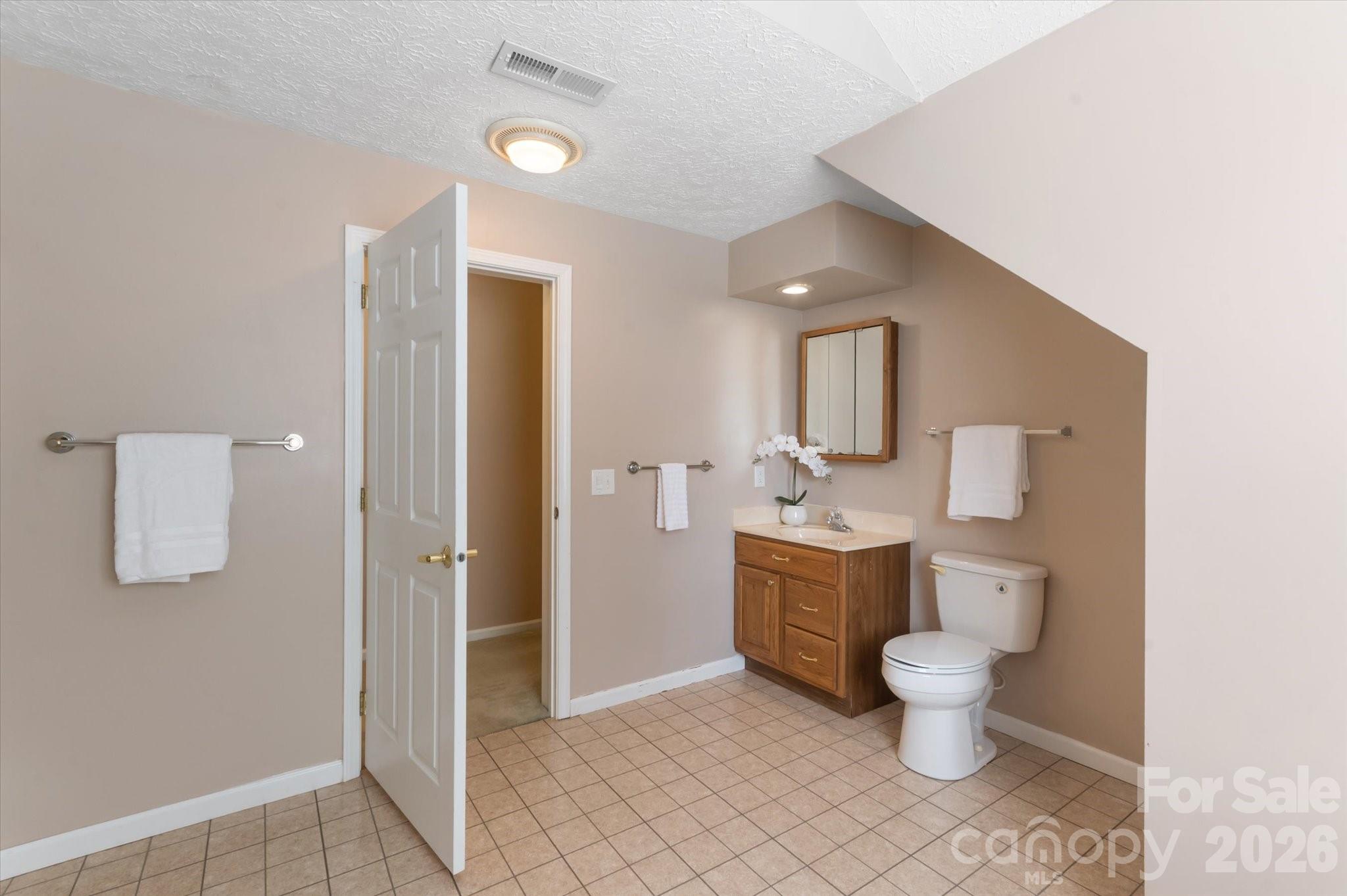 293 Sun Meadow Lane — Pisgah Forest