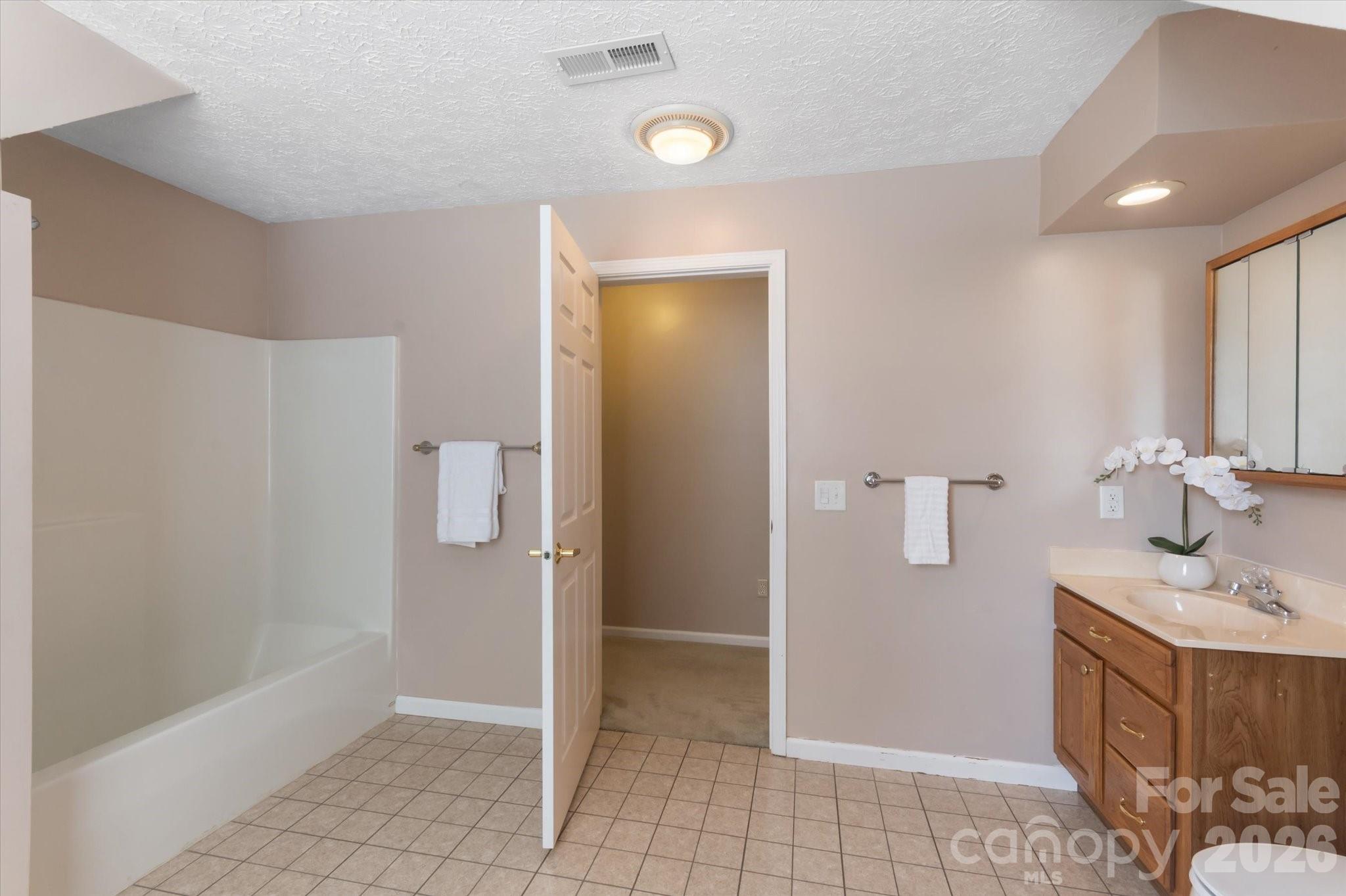 293 Sun Meadow Lane — Pisgah Forest