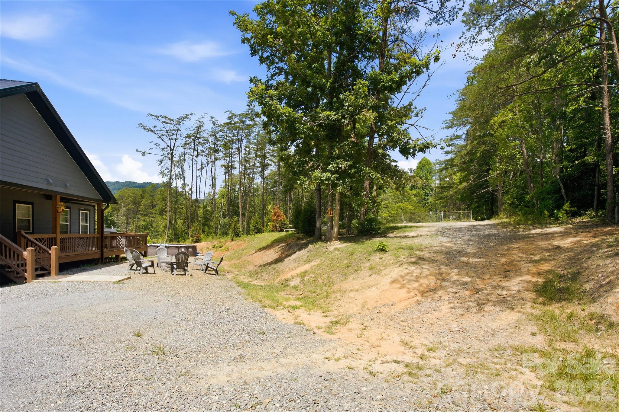 301 McGinnis Drive — Old Fort