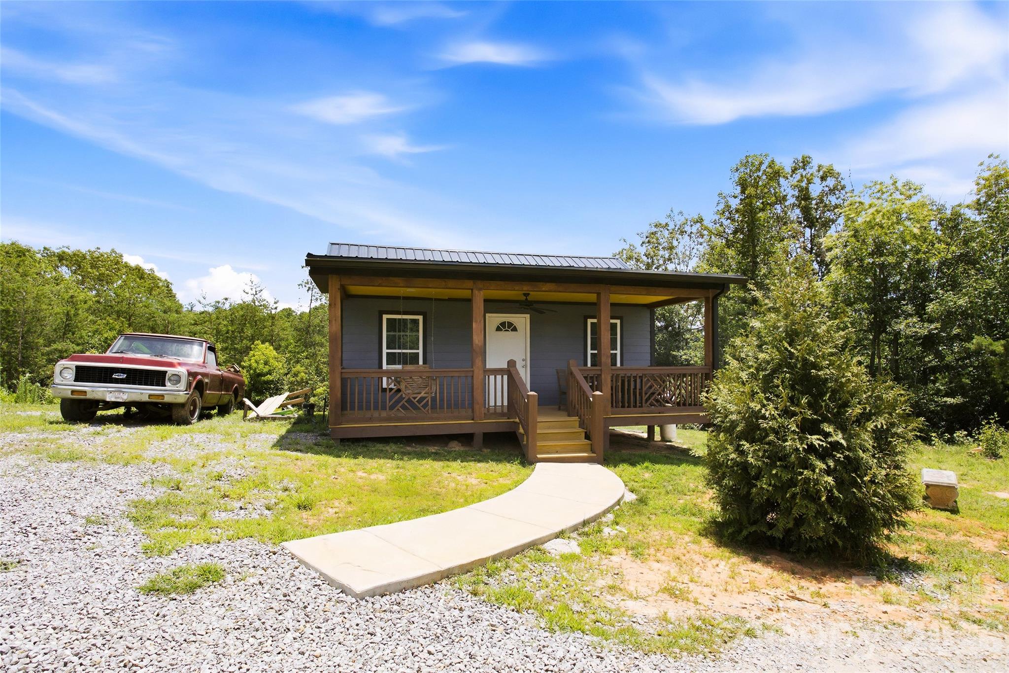 301 McGinnis Drive — Old Fort