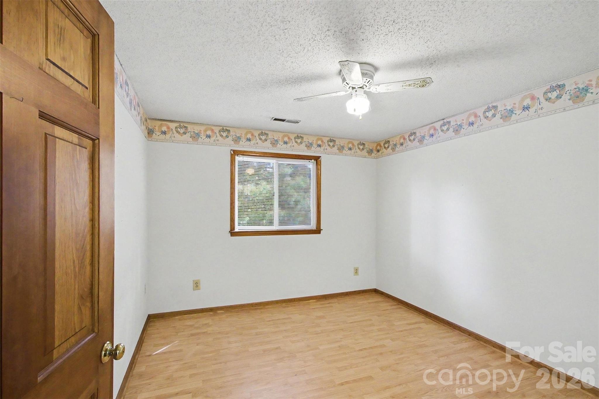 124 E Catawba Avenue — Mooresville