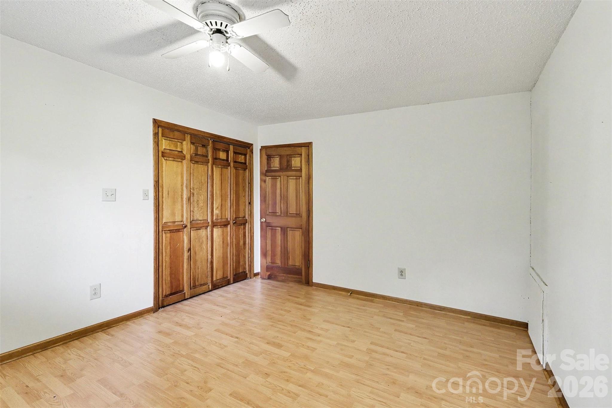 124 E Catawba Avenue — Mooresville