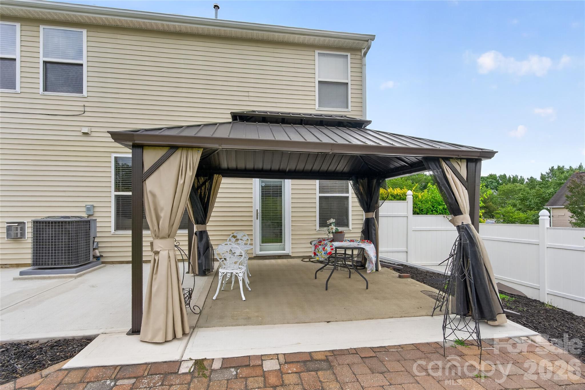 8939 Firestreak Drive — Charlotte