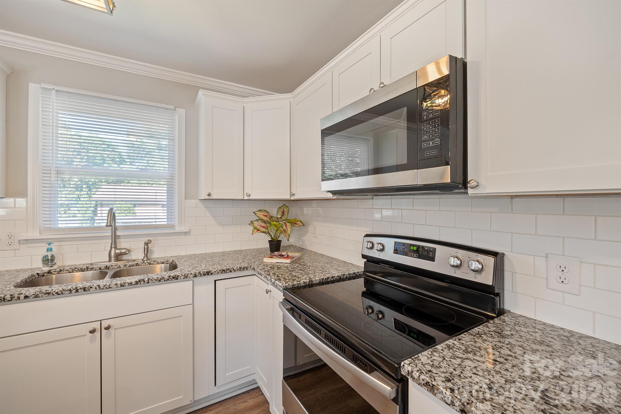 111 Lois Court — Statesville