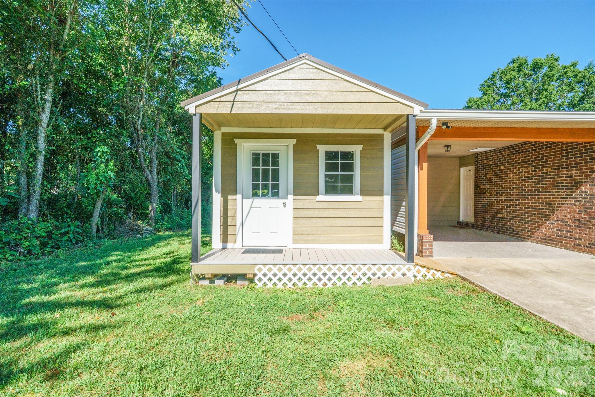 111 Lois Court — Statesville