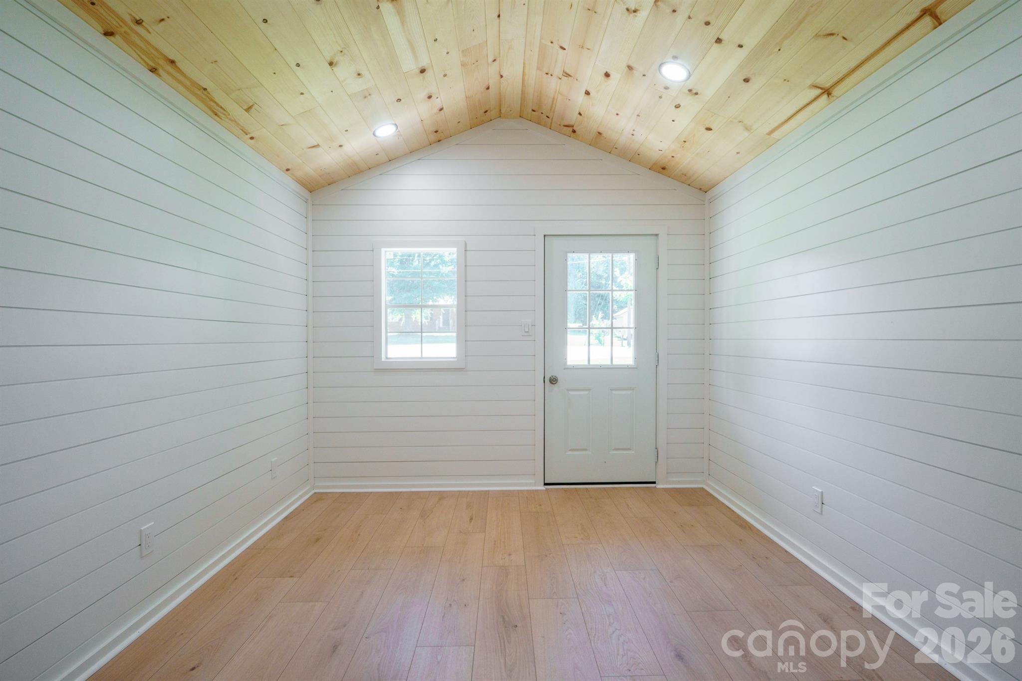 111 Lois Court — Statesville